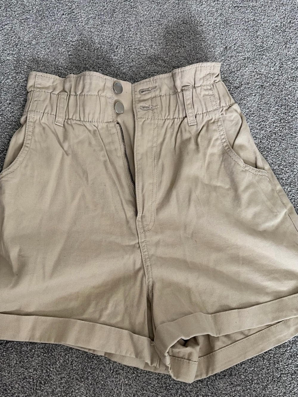 H&M High-Waist Paperbag Shorts in Khaki